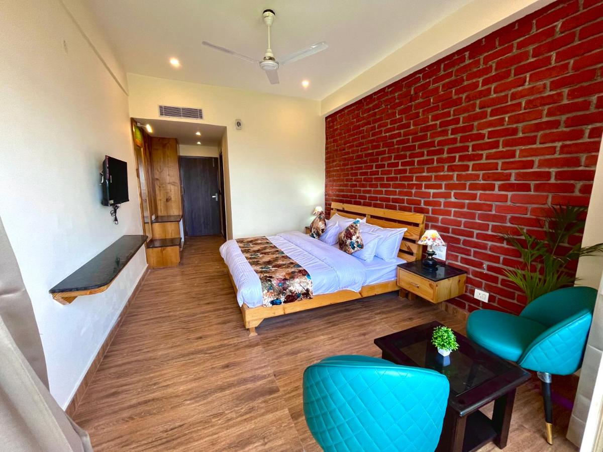 Pine View Cottage & Cafe, Mussoorie - blissful view from rooms - Housity
