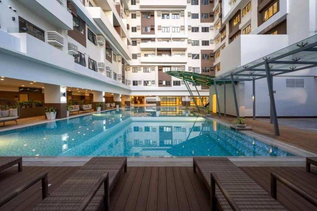 Suitetrails - Anika's Staycation at BE Residence Lahug