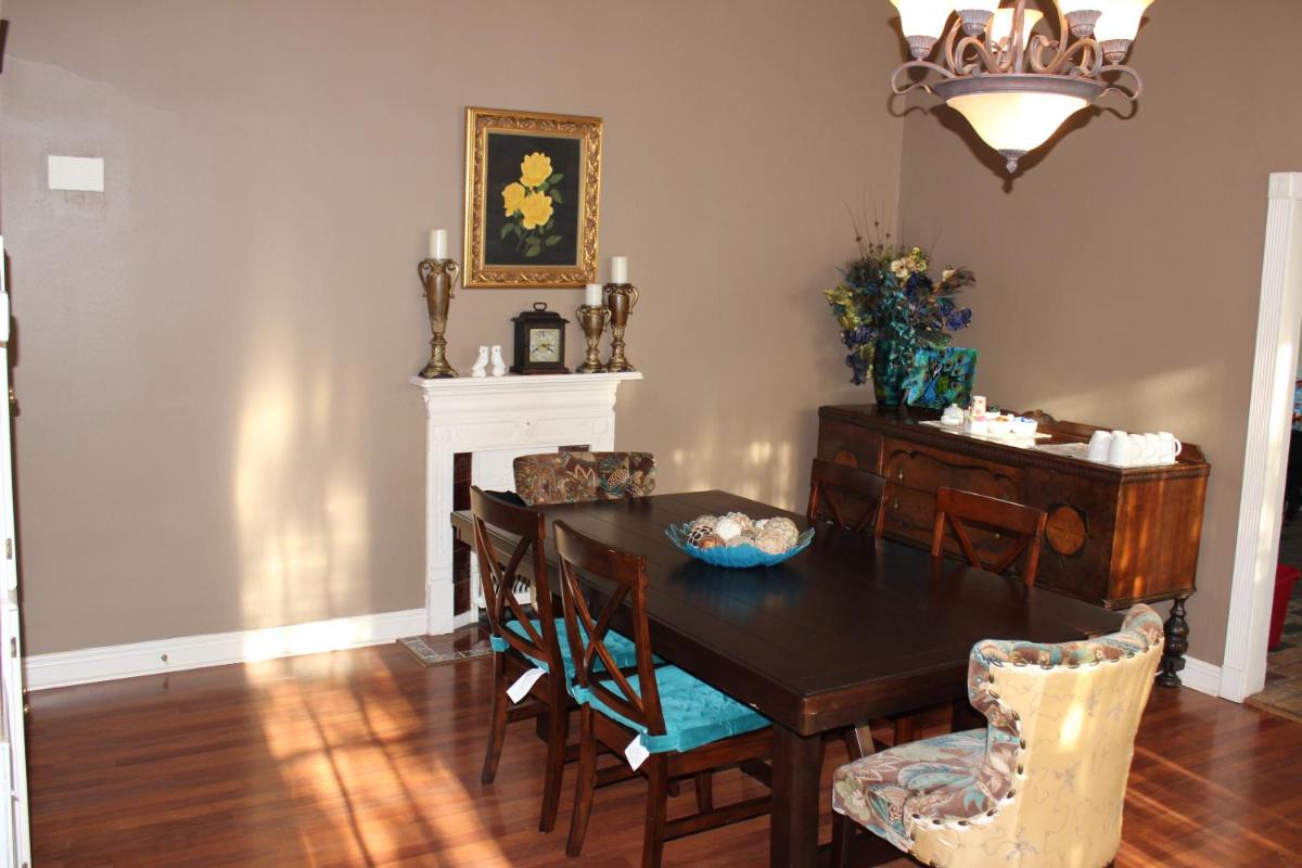 Huffman House Bed & Breakfast - Housity