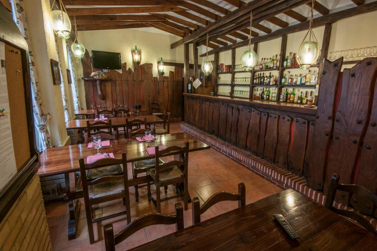 Suitetrails - Hostal Ayestaran II