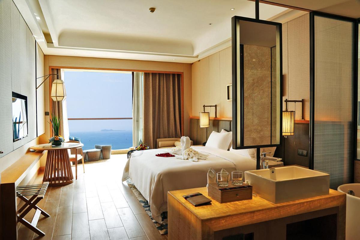 Suitetrails - Harman Resort Hotel Sanya