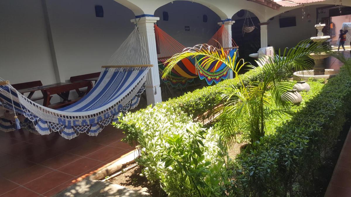Suitetrails - Hostal El Jardin