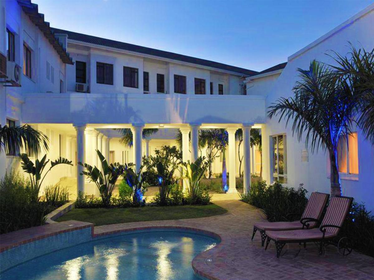 Premier Hotel The Richards - Housity