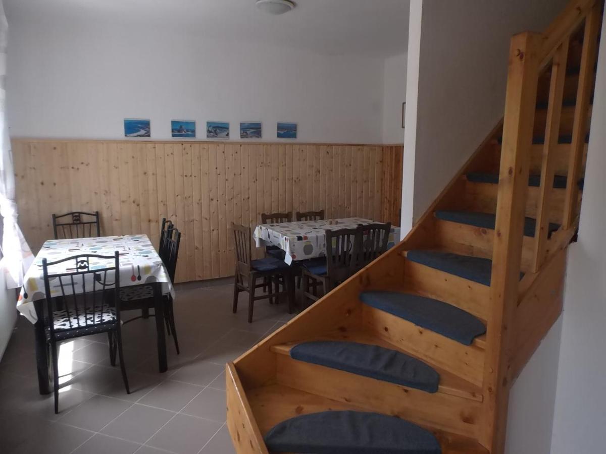 Piliskapu Guest house - Housity