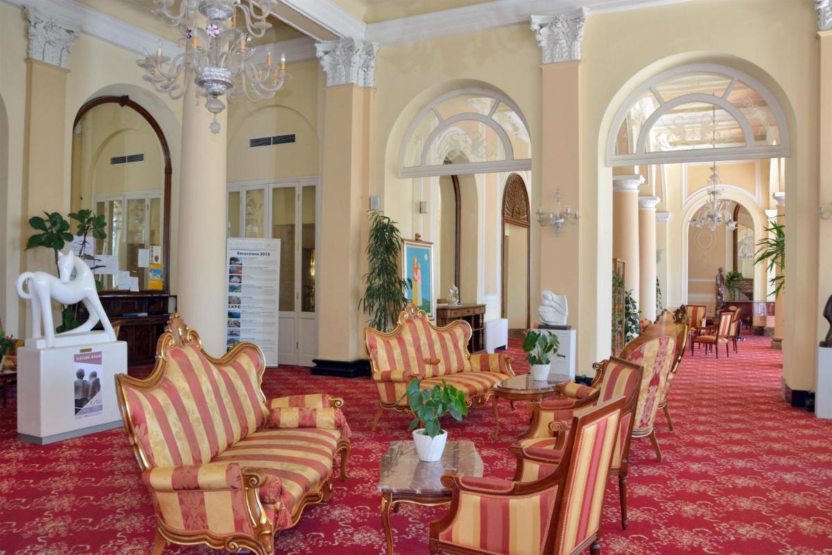 Grand Hotel Cadenabbia - Housity