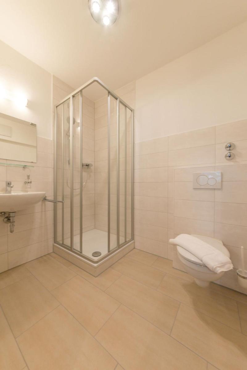 Hotel Gasthof Hainzinger - Housity