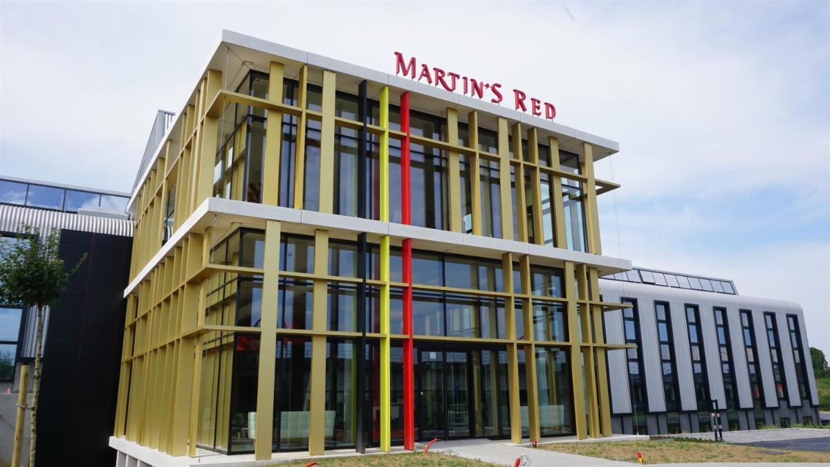 Martin's Red - Housity