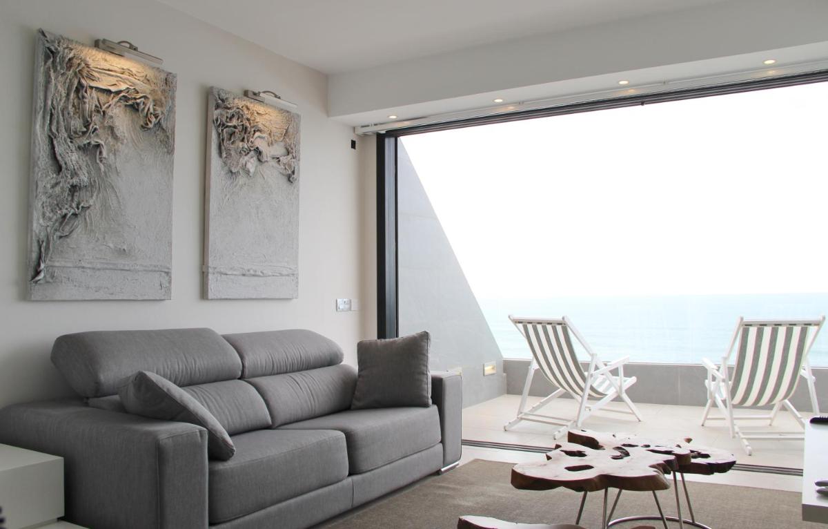 Suitetrails - Penthouse Over The Sea