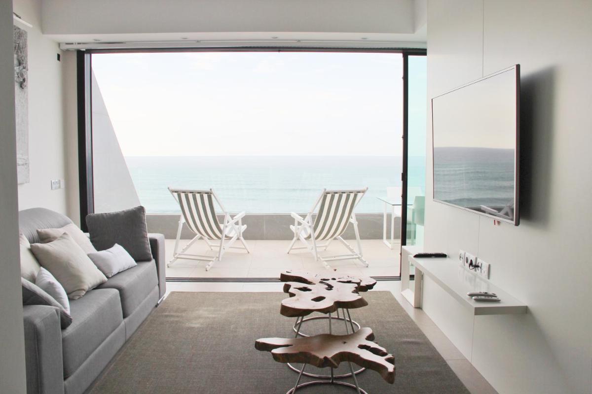 Suitetrails - Penthouse Over The Sea