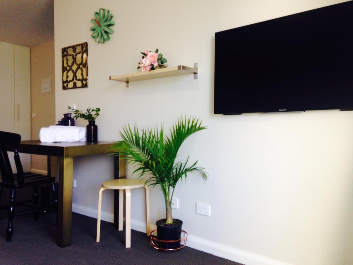 Suitetrails - Ivy and Roses Boutique Apartments