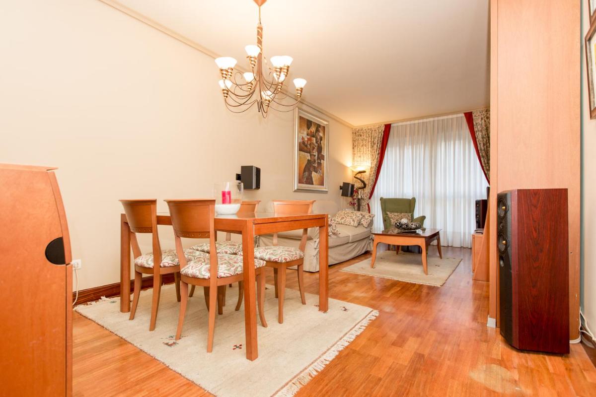 Suitetrails - Apartamento céntrico con vistas a la Ría! garage, ideal 2-4