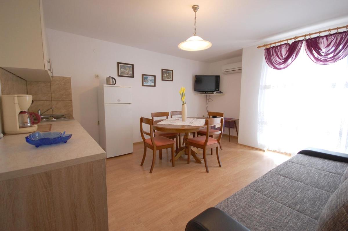 Apartments Fejer - Housity