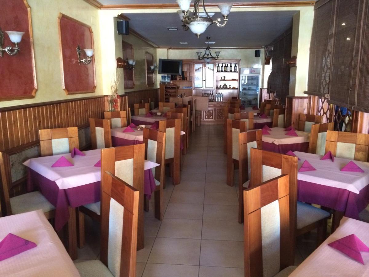 Hostal Restaurante Grela - Housity