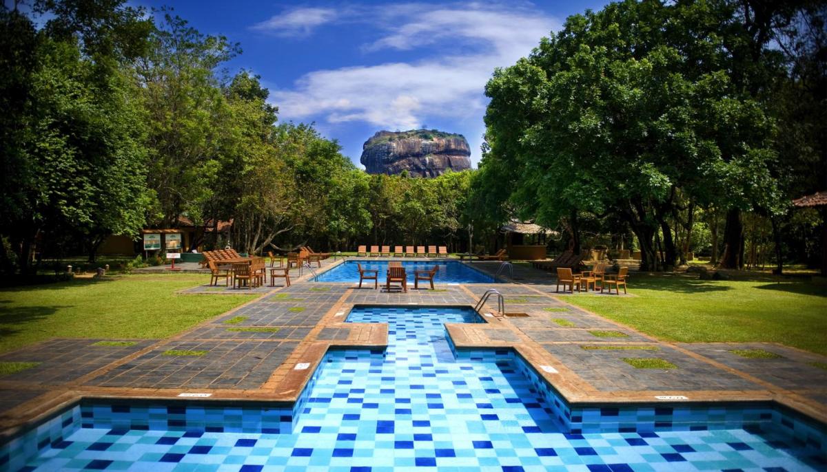 Hotel Sigiriya - Housity