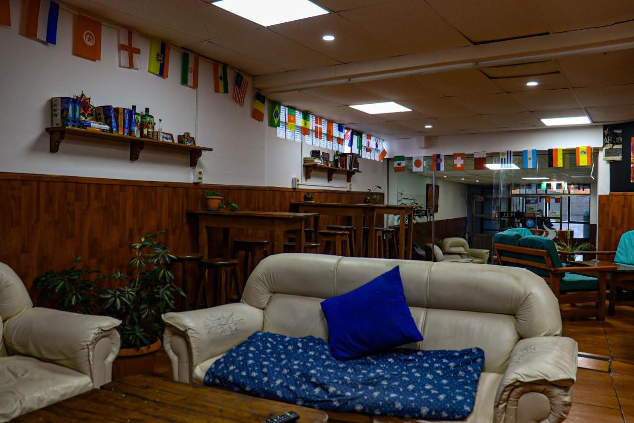 Lobo Hostel La Paz