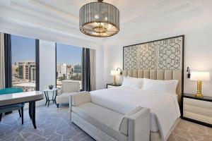 Lova arba lovos apgyvendinimo įstaigoje The St. Regis Amman