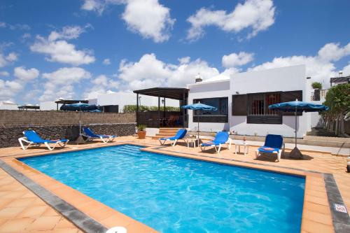 3 bedroom Villa Venus with private heated pool