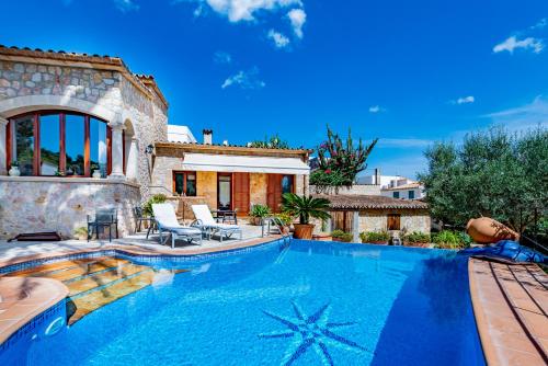 Villa in center of Pollensa with pool and jacuzzi