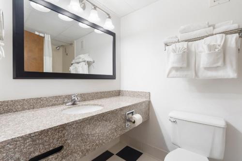 ห้องน้ำของ Thousand Hills Resort Hotel