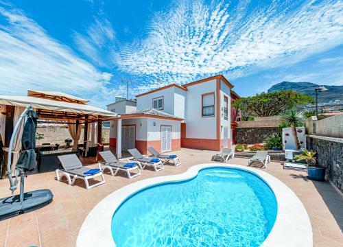 Villa with pool in Madroñal Fañabe, Costa Adeje