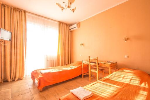 Guest House on Trostnikovaya Street - Housity