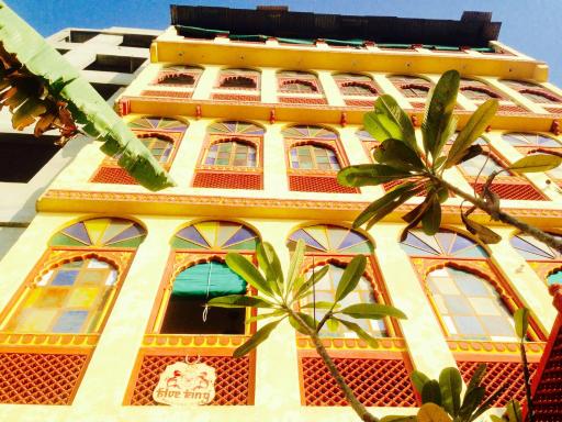Blue King - Housity