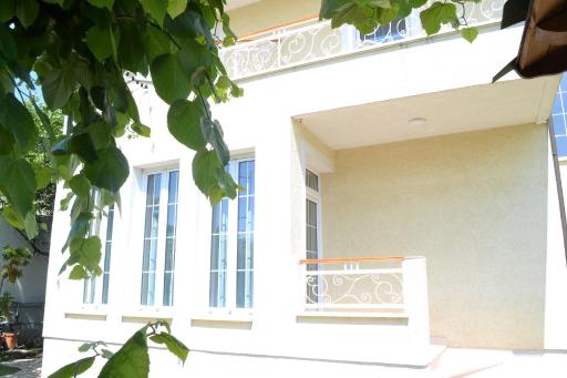 Open Doors Bed & Breakfast - Hizvo