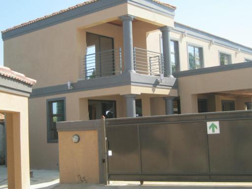 Kulani Country Lodge - Housity