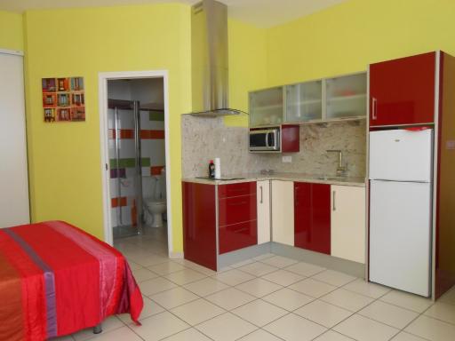 Les Mimosas - Housity