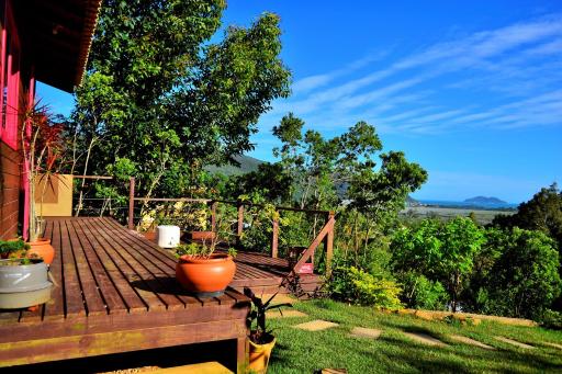 Casa Reservada na Montanha com Vista pro Mar - Housity