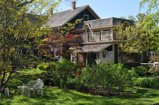 Holman's Heritage Suites - Housity