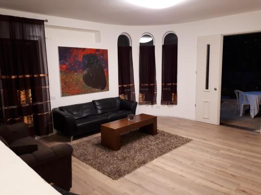 Etty's House - Housity