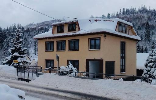 Pokoje Gościnne - Housity