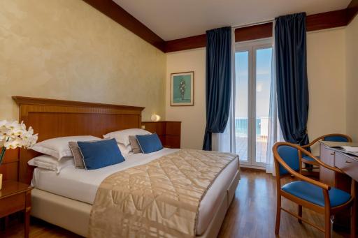 Hotel Bellevue - Housity