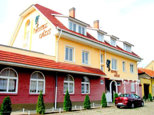 Oázis Hotel Étterem - Housity