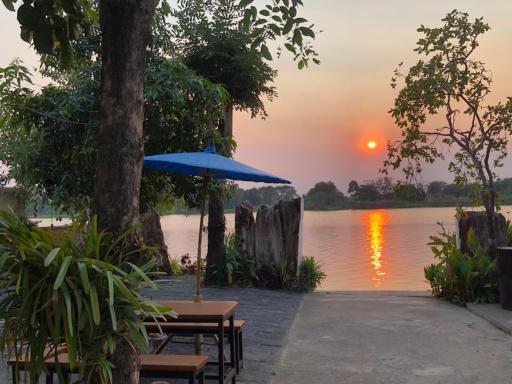 Ruen Thai Ban Rim Nam - Housity