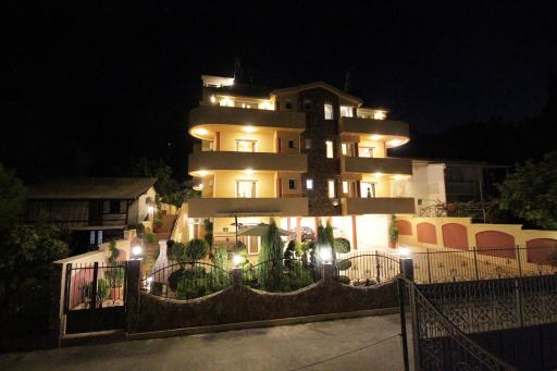 Villa Jupok - Housity