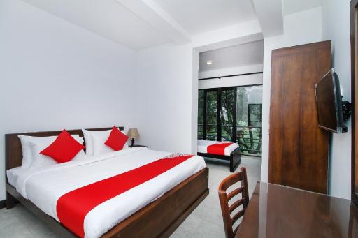Delphin Hotel - Housity