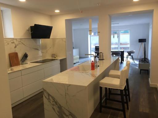 Luksusowy Apartament pod Lasem, Otwock -Shared garden, sauna, wood hot tub! Hot tub seasonal! - Hizvo
