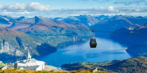 Penthouse with four bedrooms and two living rooms! - Housity