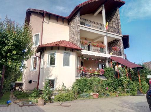 Casa cu flori - Housity