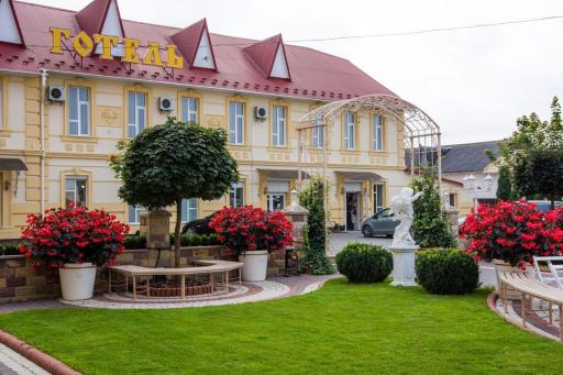 Staryj Kosiv - Housity