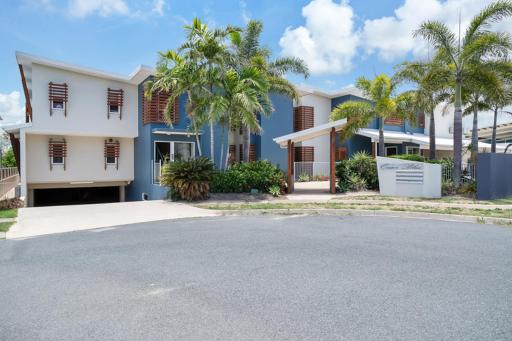 Marina Beach Holiday Home - Housity