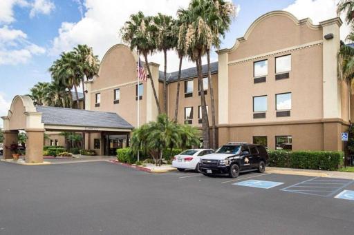 Shary Inn and Suites - Housity