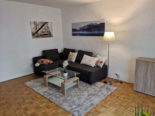 HIDDEN GEM by JR City Apartments - Housity