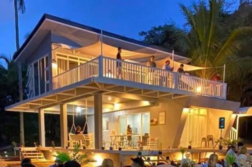 Sweet Escape - Housity