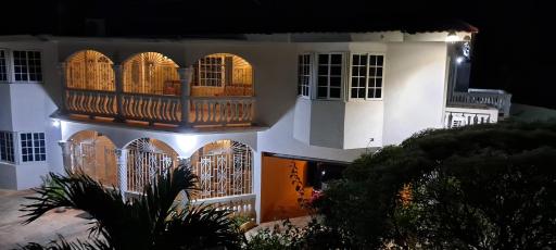 Eve's Rockaway Villa - Housity