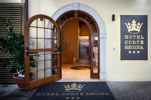 Hotel Corte Regina - Housity