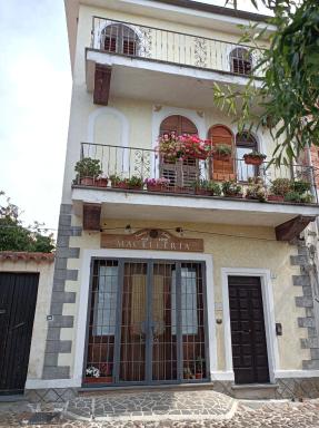 Casa Zola. - Housity