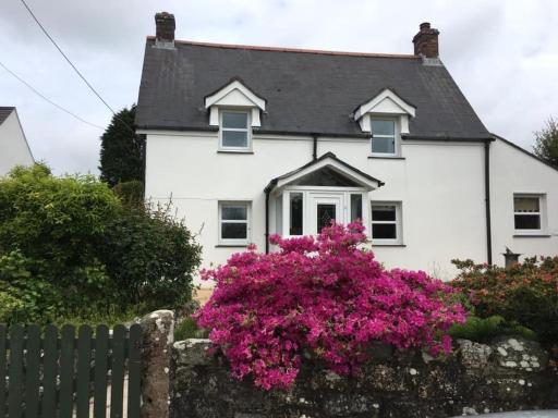 Rose Cottage room Bee Happy - Housity